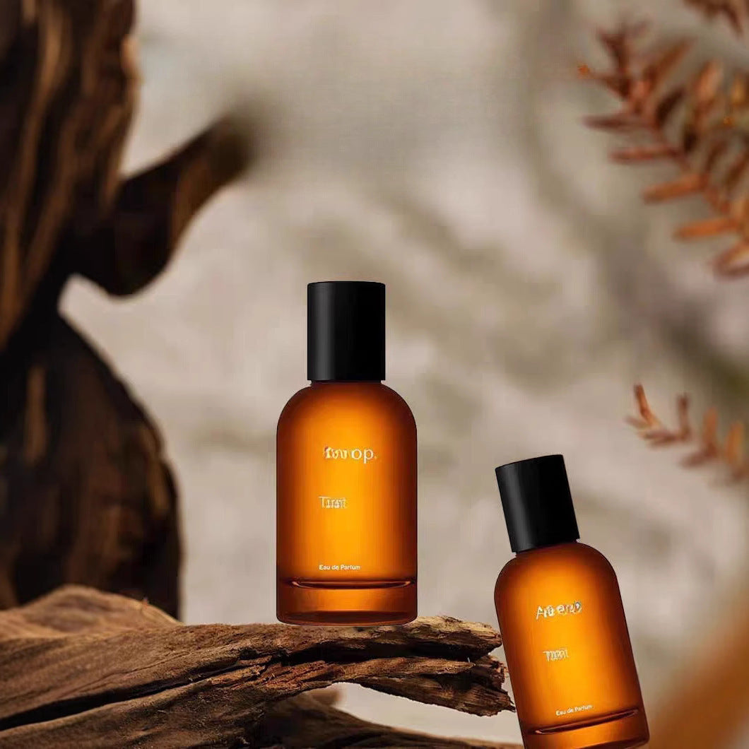 Wood-tone perfume