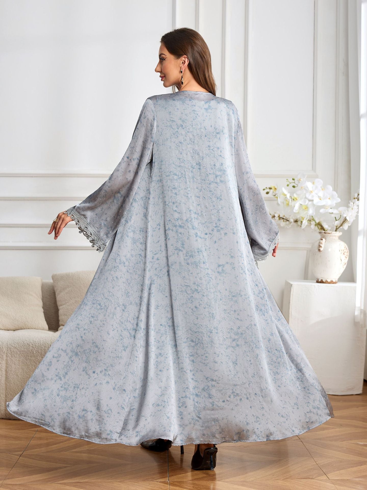 Elegant Black Women?s Abaya ? Modest Long Sleeve Abaya Dress